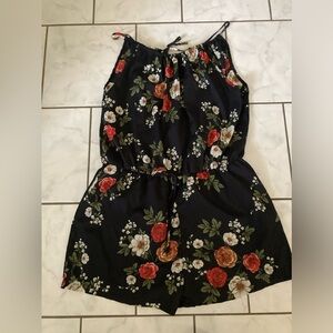 Plus size Romper very comfortable and easy to undo to takeoff